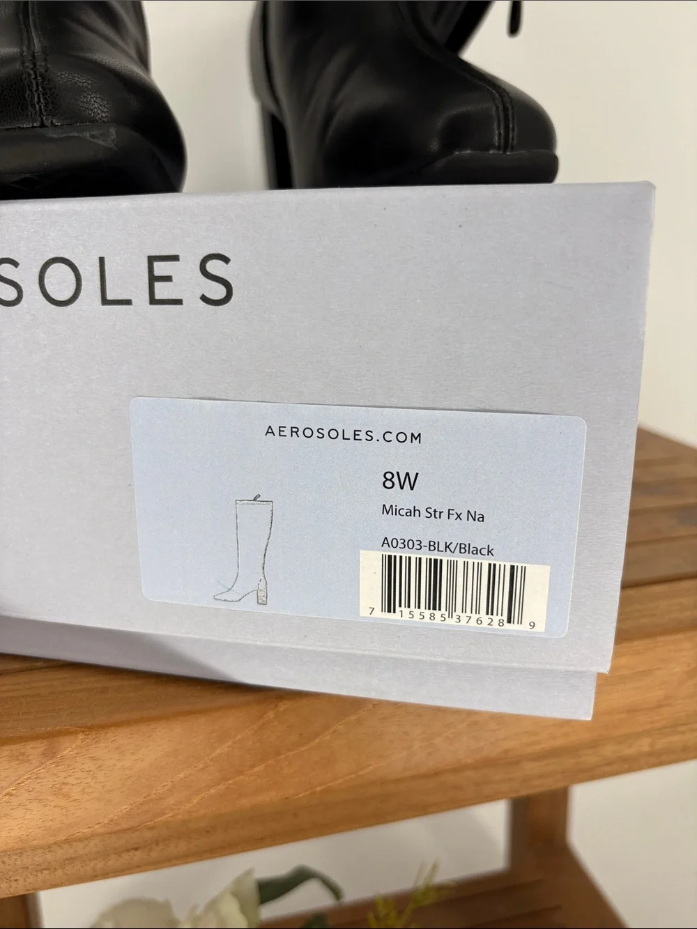 New Aerosole Black Knee-High Block Heel Women's Boot size 8W